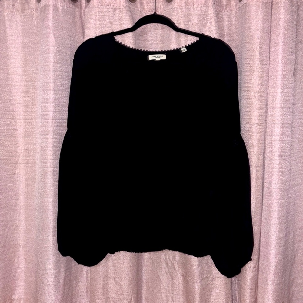 Max studio, London size, extra large, long sleeve black blouse